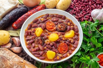 Alubias rojas con chorizo y morcilla
