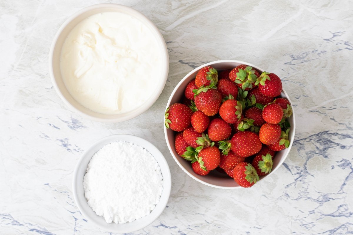 Ingredientes de las fresas con nata